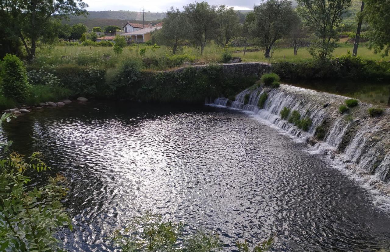 Abrigo Do Cabecinho - Serra Da Estrela Cortes do Meio Extérieur photo
